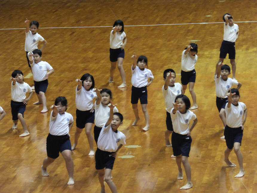 学校ダンス発表会写真