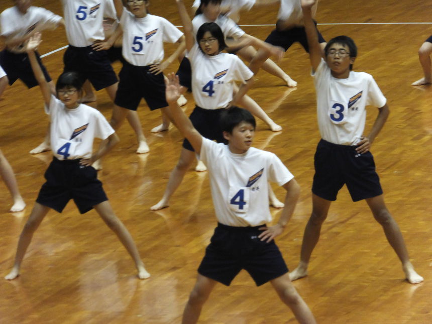 学校ダンス発表会写真
