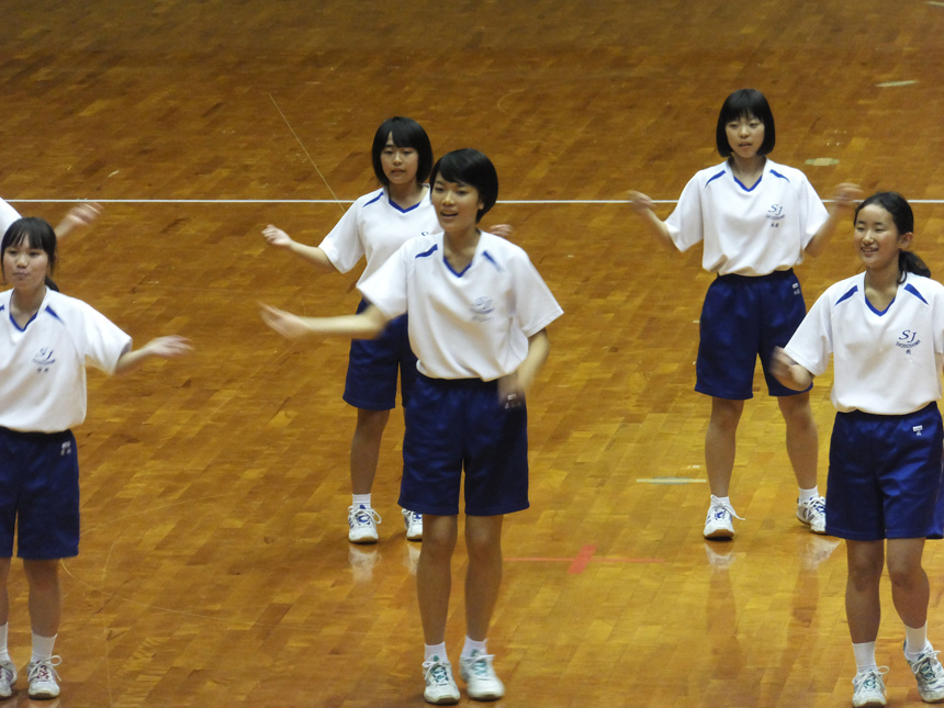 学校ダンス発表会写真